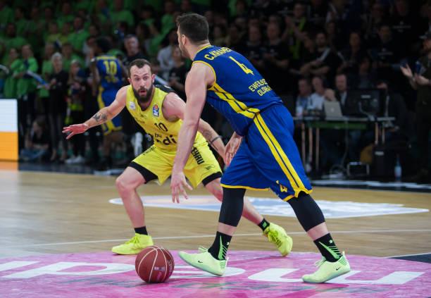 注重防守反 注重防守反