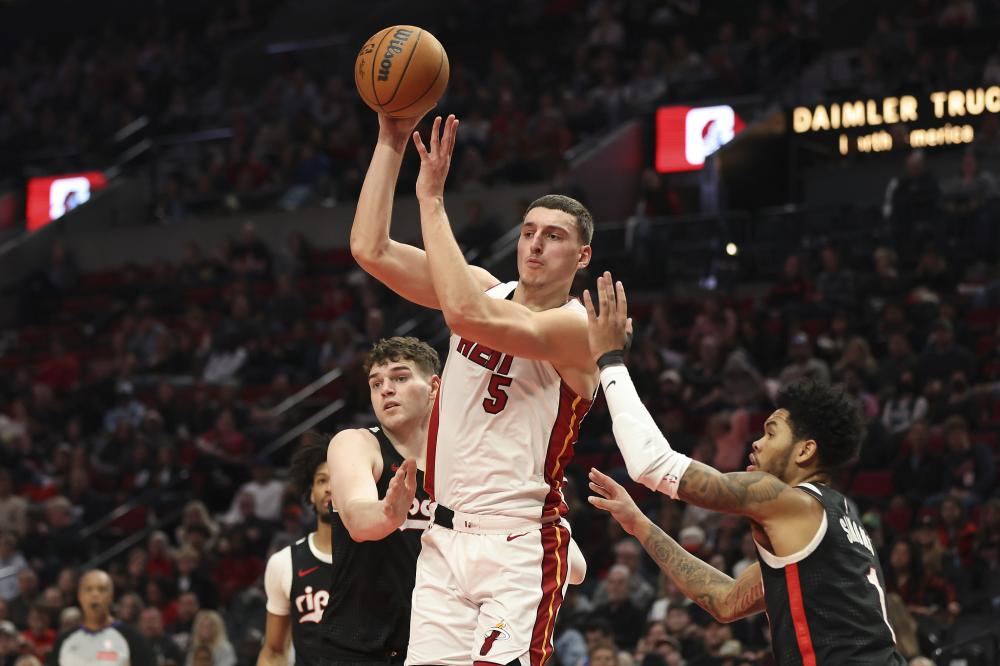 他不仅以出 他不仅以出